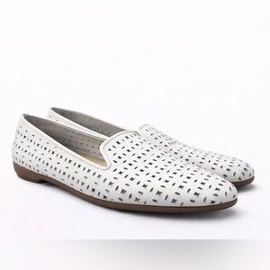 Classic Aerosoles White Perforated Leather Loafers Womens Size 8 EU 38 Slip On